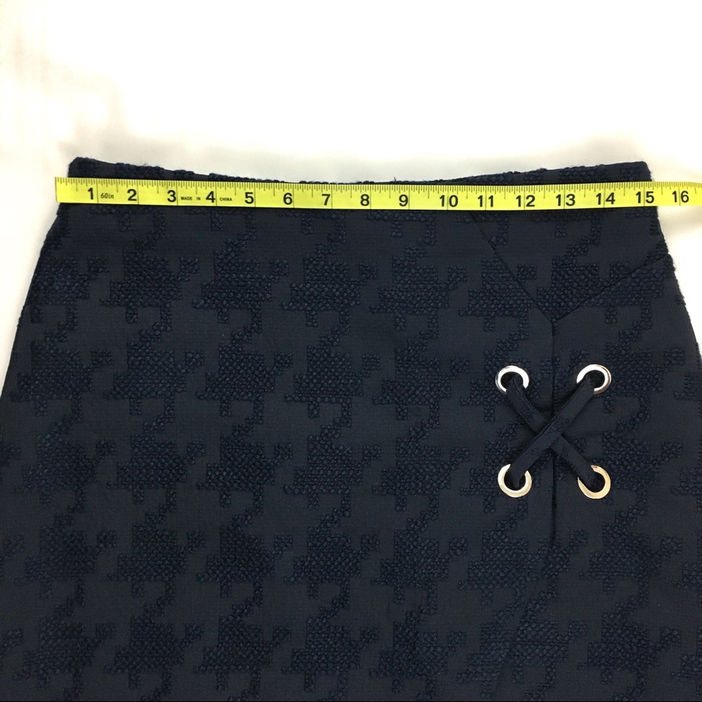 LAST CHANCE!!  Zara Blue Houndstooth Cross-laced Skirt - Picture 6 of 8